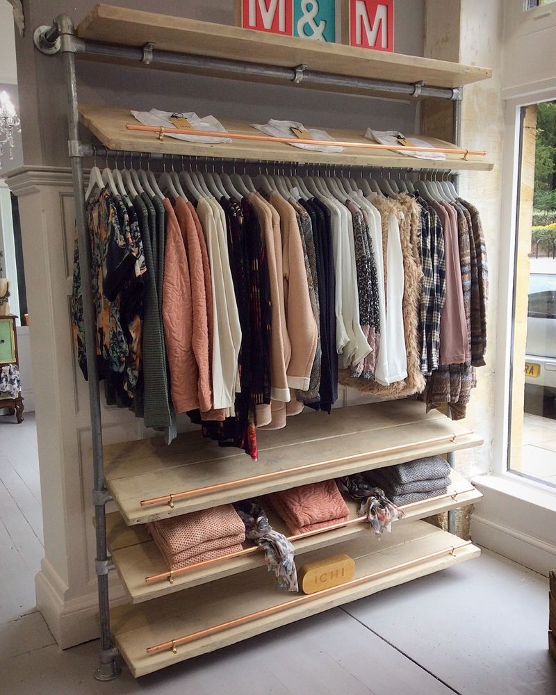 Pallet best sale clothes rack