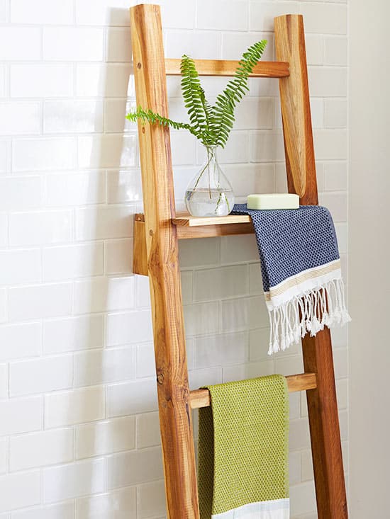 beach bathroom storage