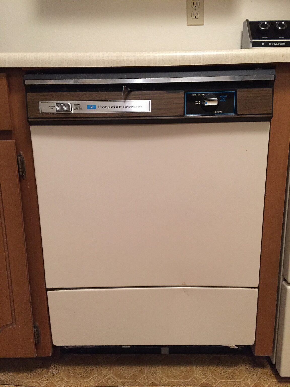 15 Horrifying Dishwasher Brands to Avoid to Save Your Money